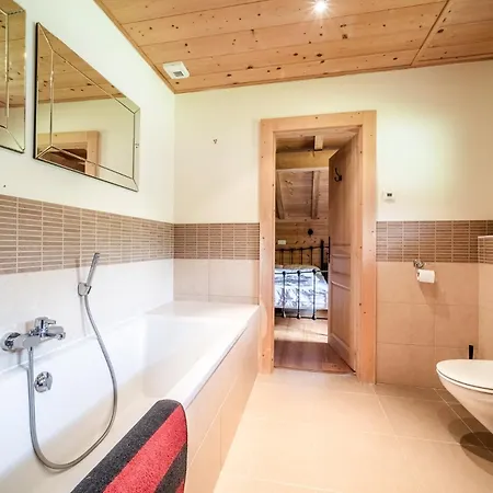 Evelyn Chalet *
